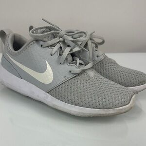 Nike golf Light Gray Mesh Sneakers youth 5